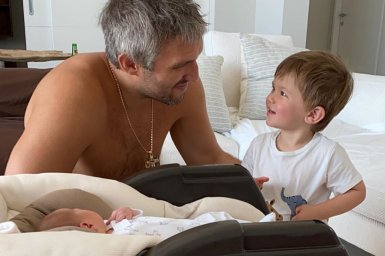 &laquo;Я не стесняюсь проявлять свои чувства&raquo;: 5 правил воспитания детей от Александра Овечкина